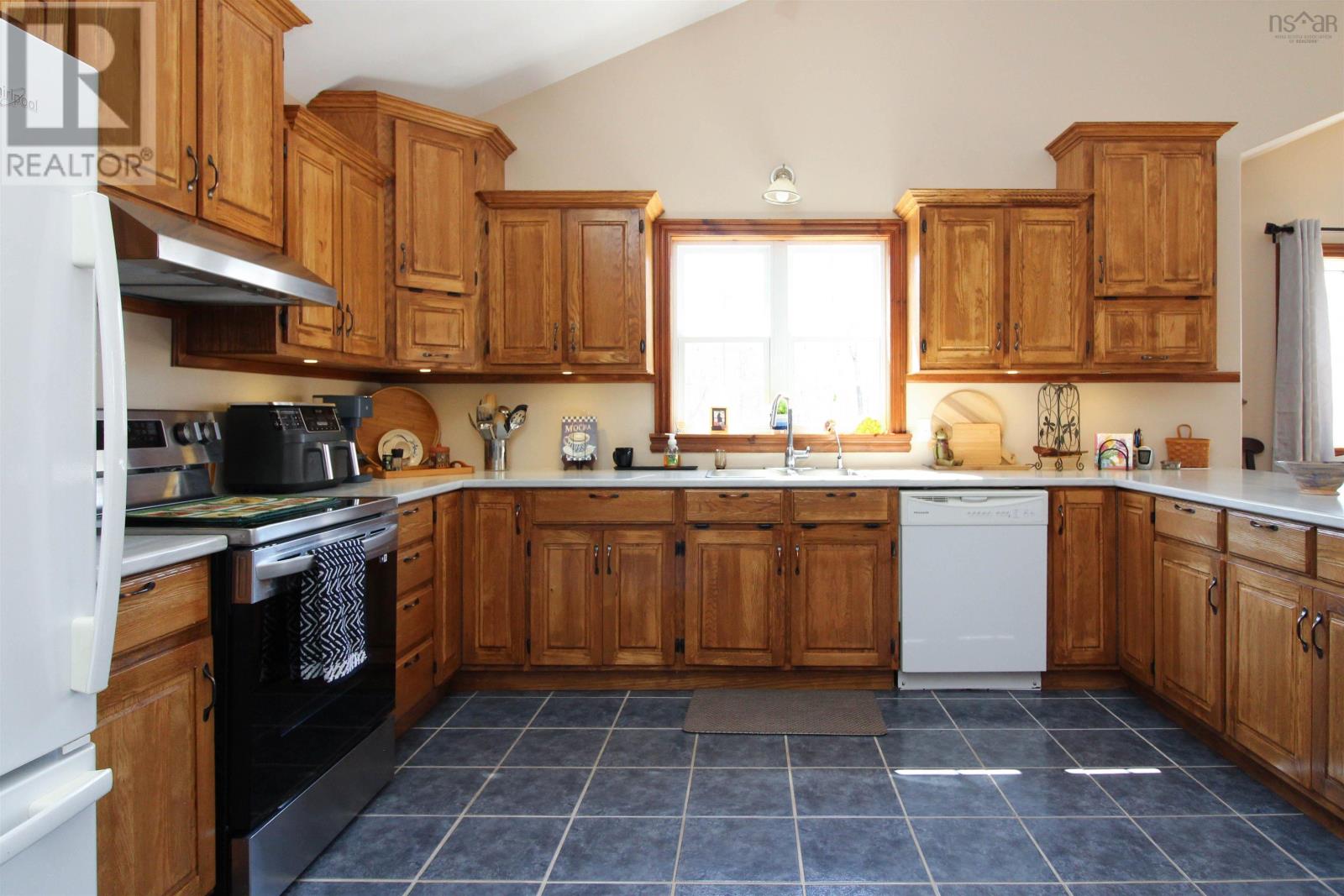 763 Balmoral Road, Central New Annan, Nova Scotia  B0K 1V0 - Photo 11 - 202607224