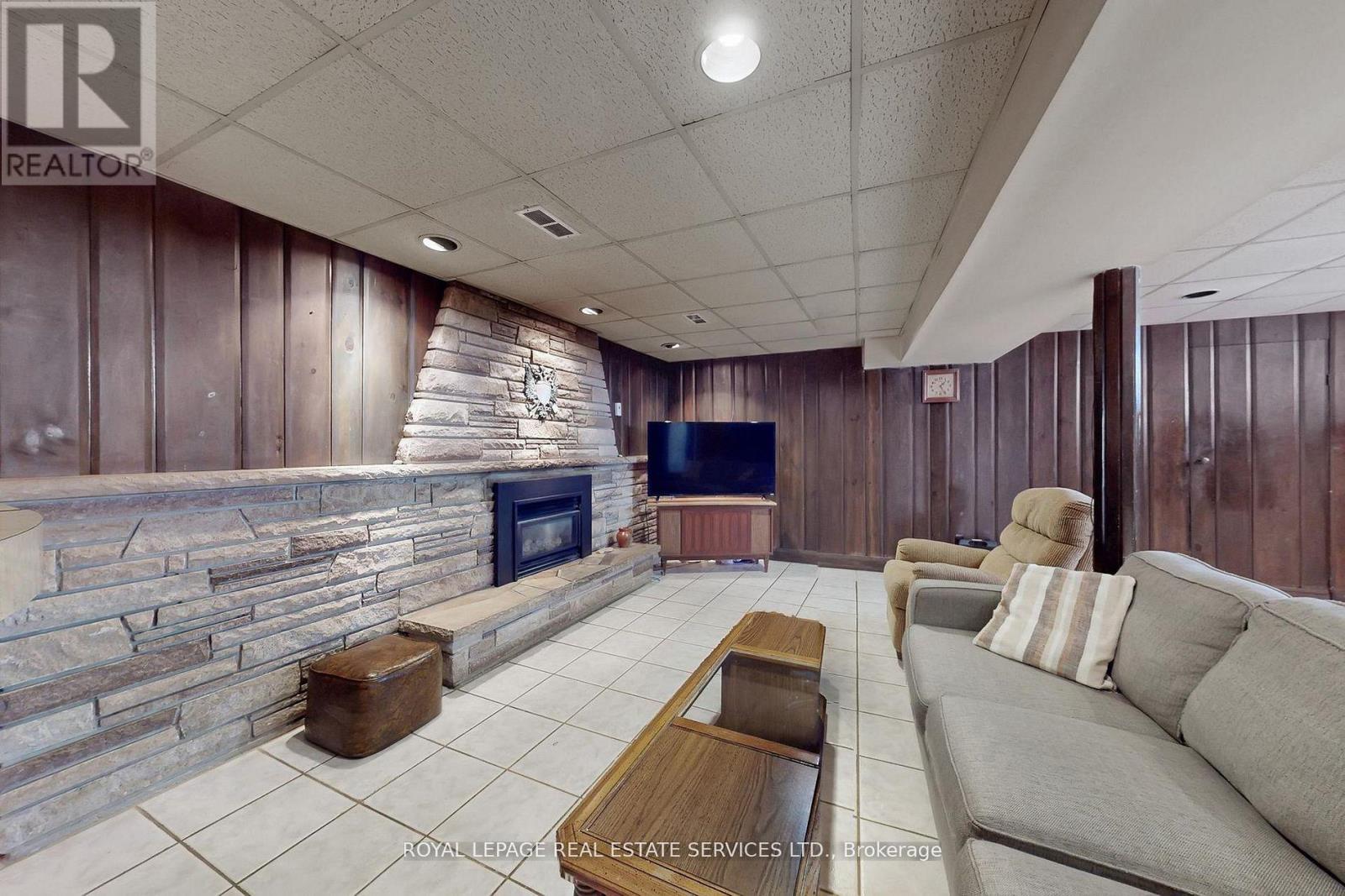 167 Cornelius Parkway, Toronto, Ontario  M6L 2K8 - Photo 22 - W13008818