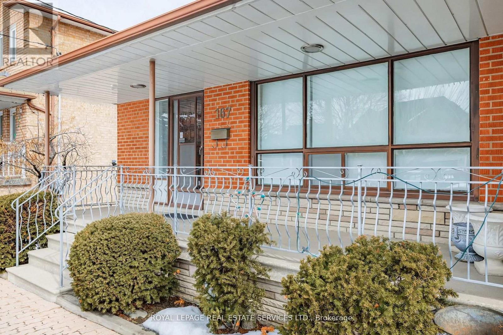 167 Cornelius Parkway, Toronto, Ontario  M6L 2K8 - Photo 6 - W13008818