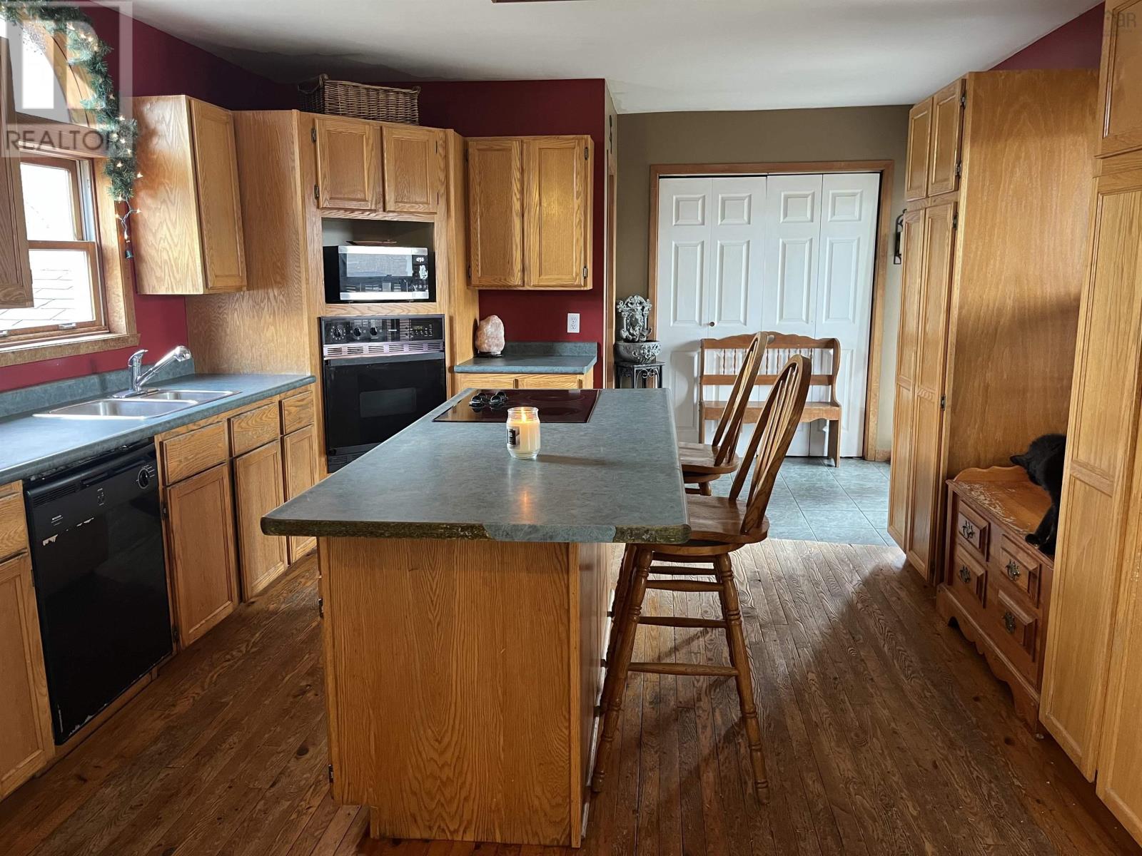 217 Waterloo Street, Liverpool, Nova Scotia  B0T 1K0 - Photo 9 - 202607678