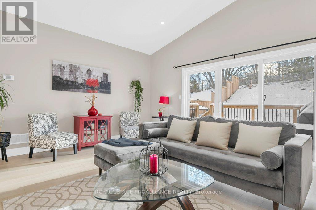 53 Meagan Lane, Quinte West, Ontario  K0K 2C0 - Photo 15 - X12862768