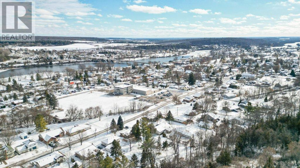 53 Meagan Lane, Quinte West, Ontario  K0K 2C0 - Photo 42 - X12862768