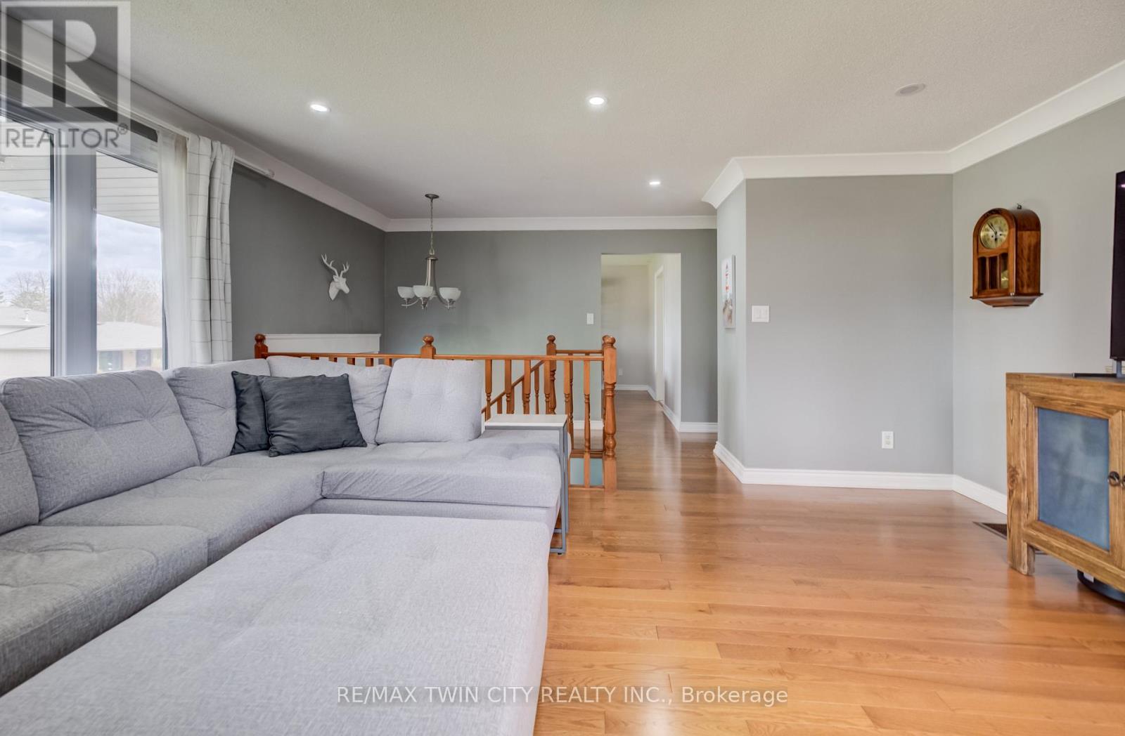 4 Ronald Road, Cambridge, Ontario  N1S 4N1 - Photo 5 - X13008848