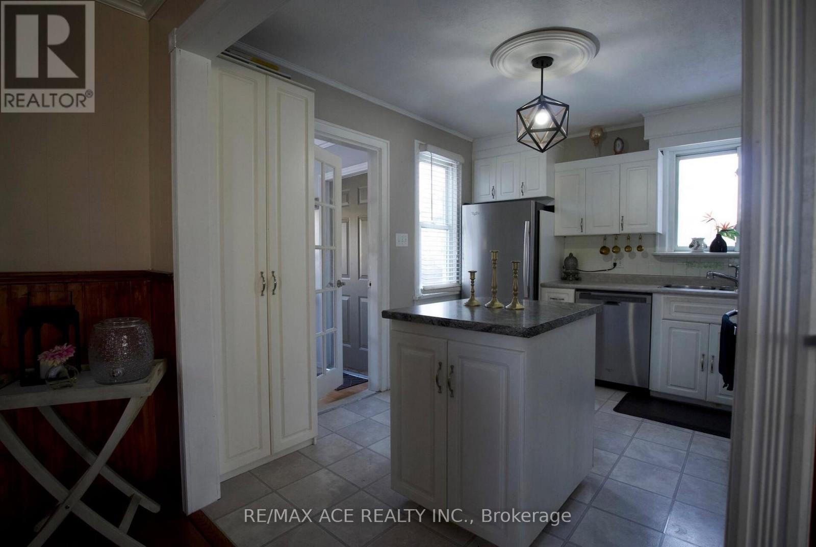 768 South Pelham Road, Welland (N. Welland), Ontario  L3C 3C8 - Photo 10 - X13008884