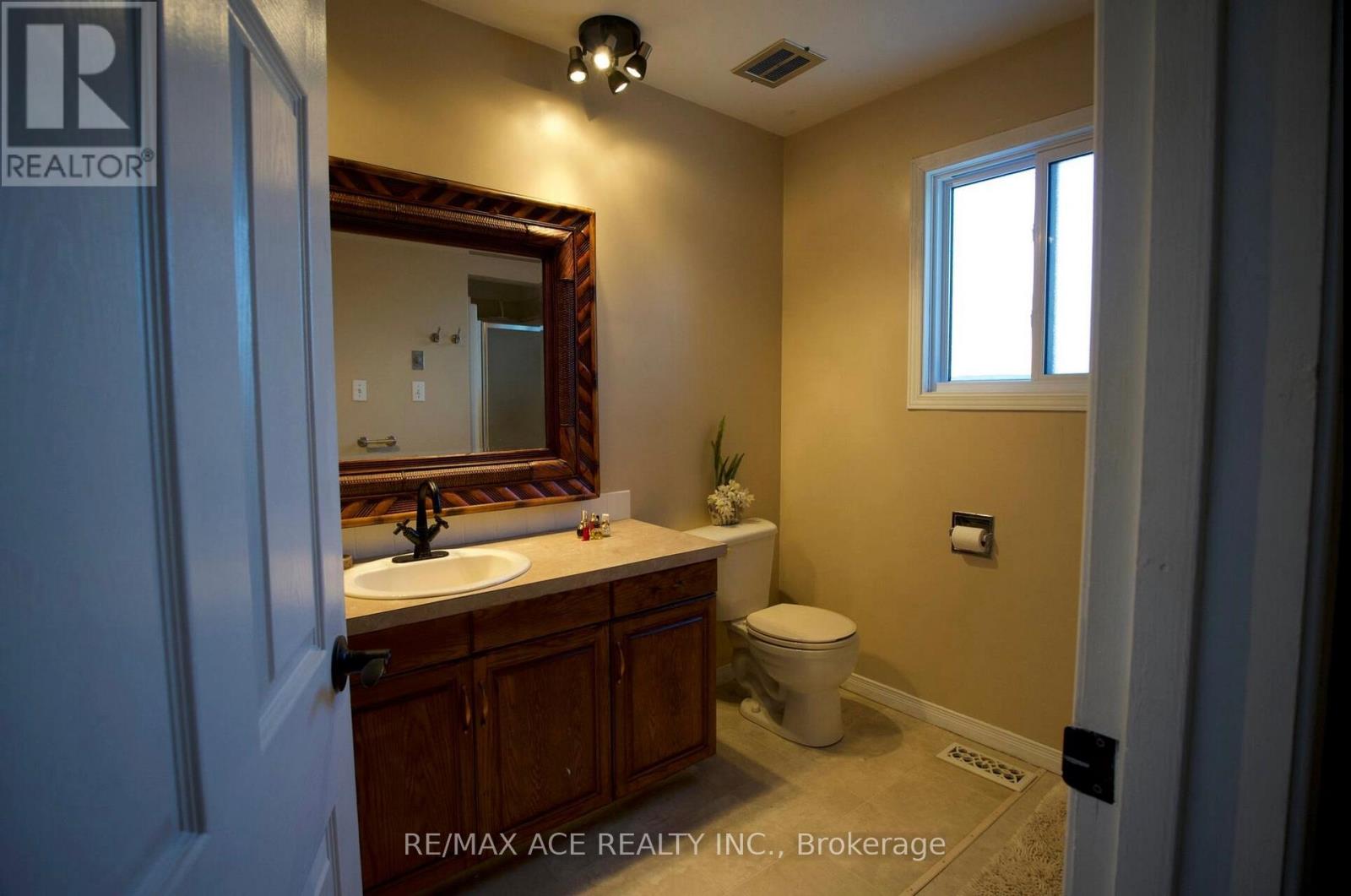 768 South Pelham Road, Welland (N. Welland), Ontario  L3C 3C8 - Photo 17 - X13008884