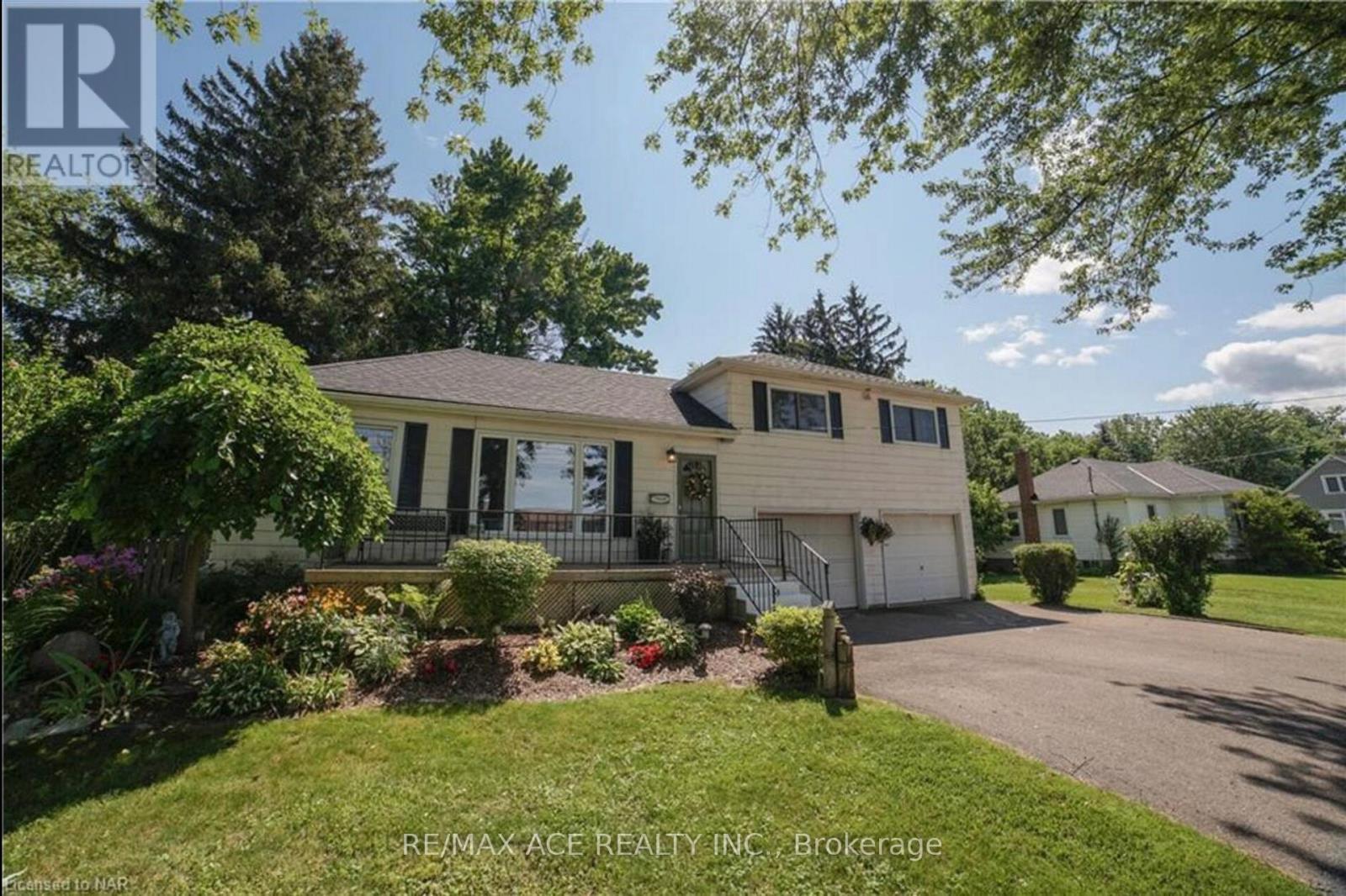 768 South Pelham Road, Welland (N. Welland), Ontario  L3C 3C8 - Photo 2 - X13008884