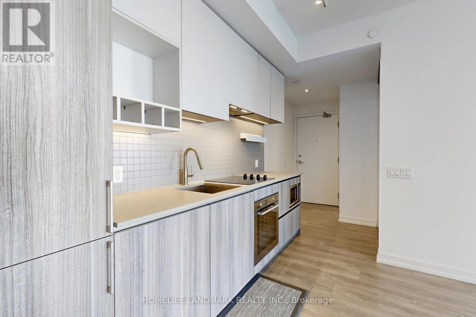 1012 - 5 Buttermill Avenue, Vaughan, Ontario  L4K 0J5 - Photo 12 - N12969058