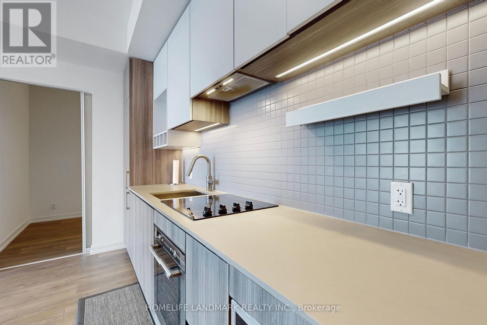 1012 - 5 Buttermill Avenue, Vaughan, Ontario  L4K 0J5 - Photo 13 - N12969058