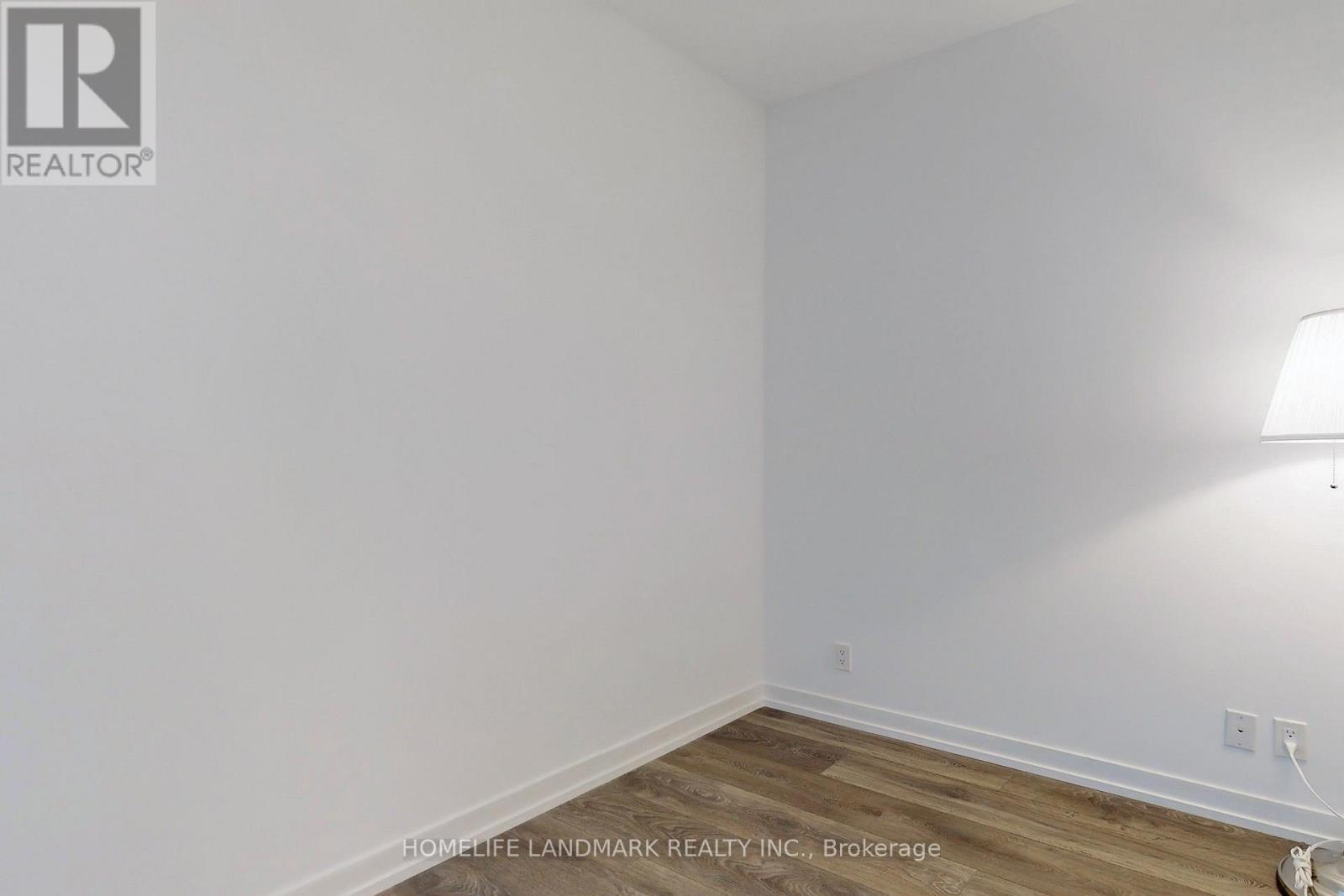 1012 - 5 Buttermill Avenue, Vaughan, Ontario  L4K 0J5 - Photo 22 - N12969058