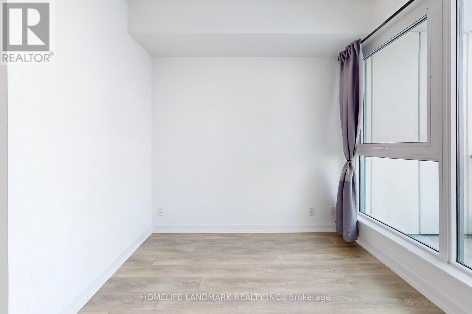 1012 - 5 Buttermill Avenue, Vaughan, Ontario  L4K 0J5 - Photo 17 - N12969058