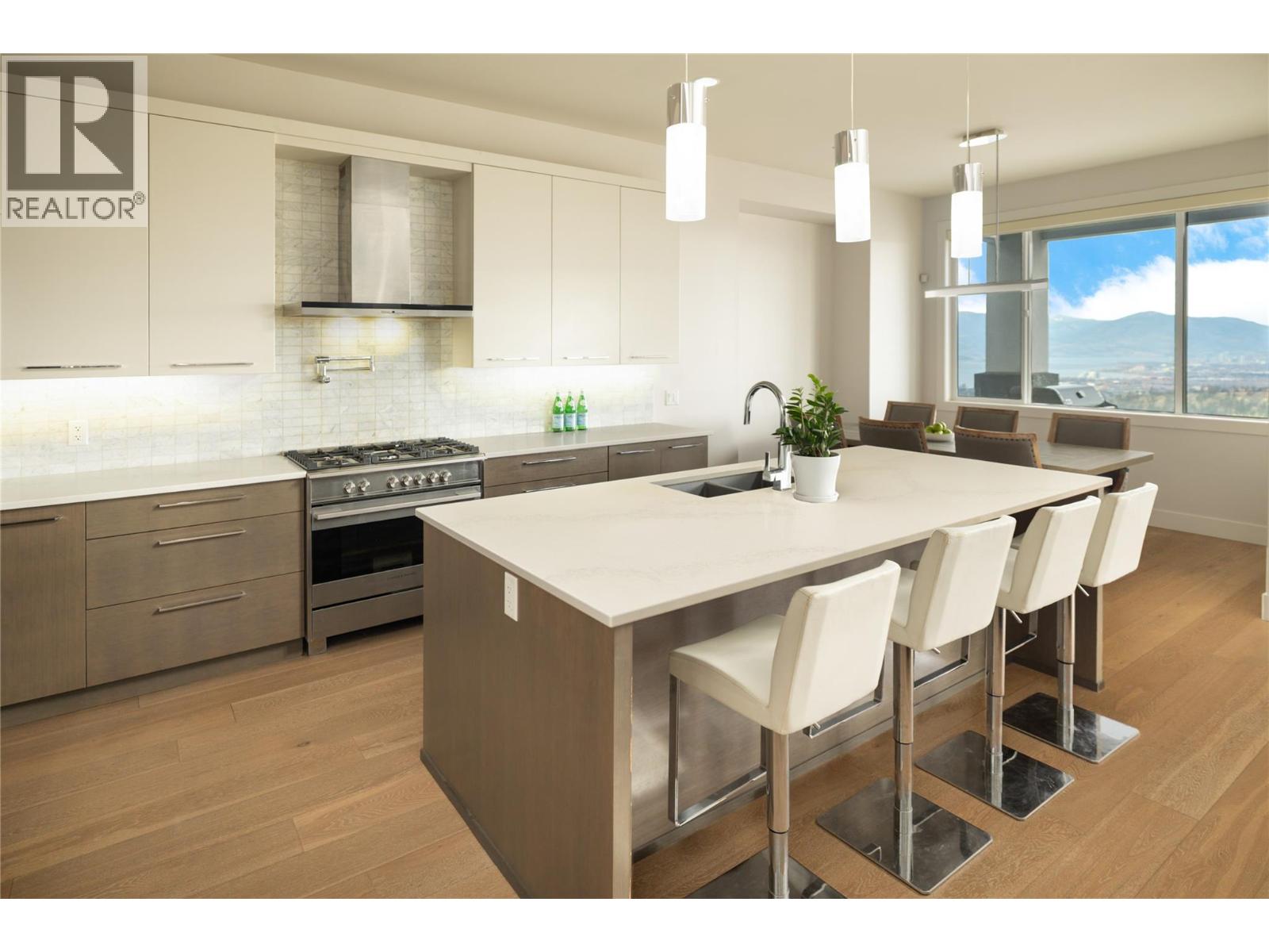 1130 Ledgeview Court, Kelowna, British Columbia  V1W 5M6 - Photo 8 - 10383615