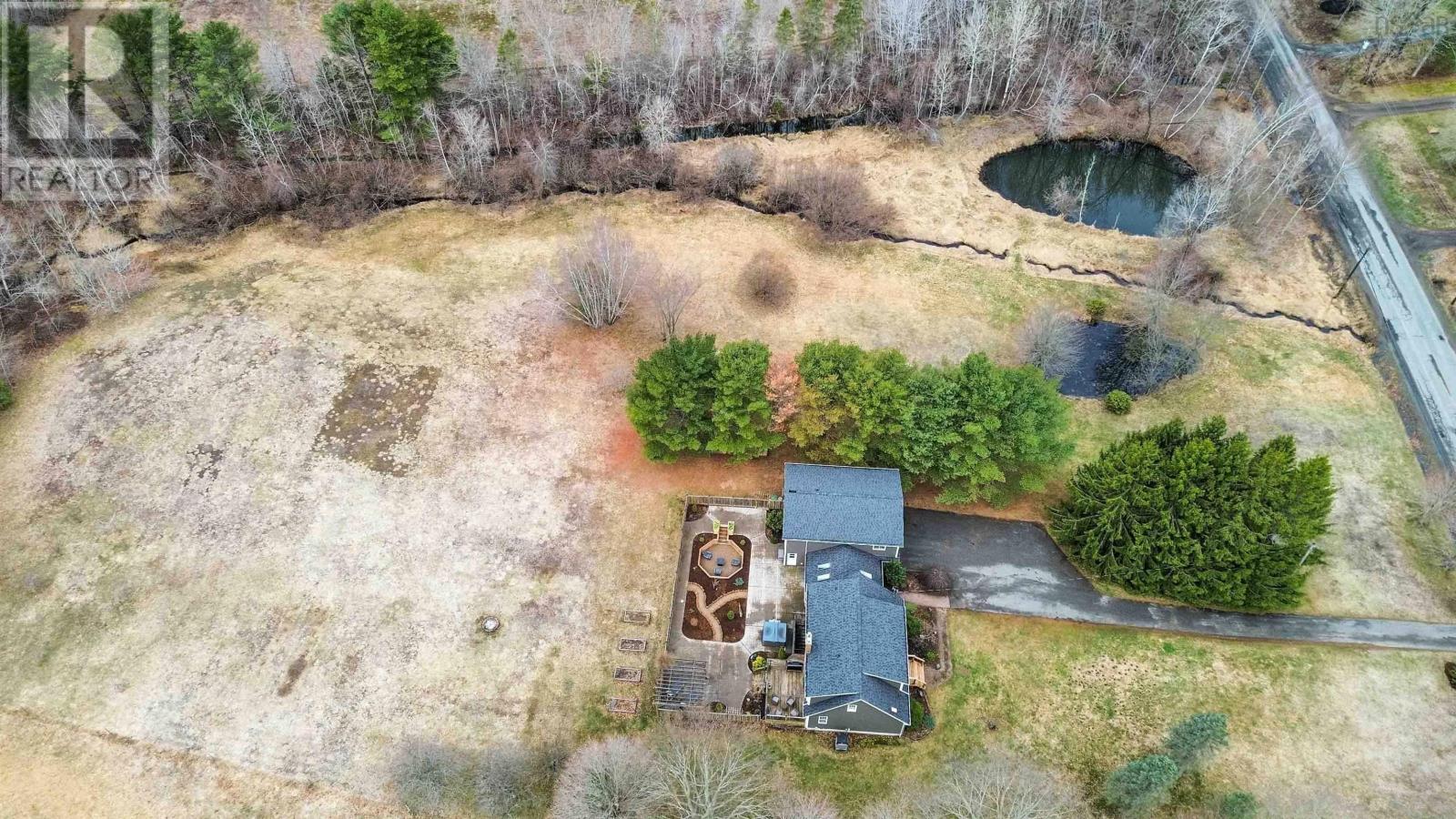 690 Maple Street, East Berwick, Nova Scotia  B0P 1E0 - Photo 2 - 202607679