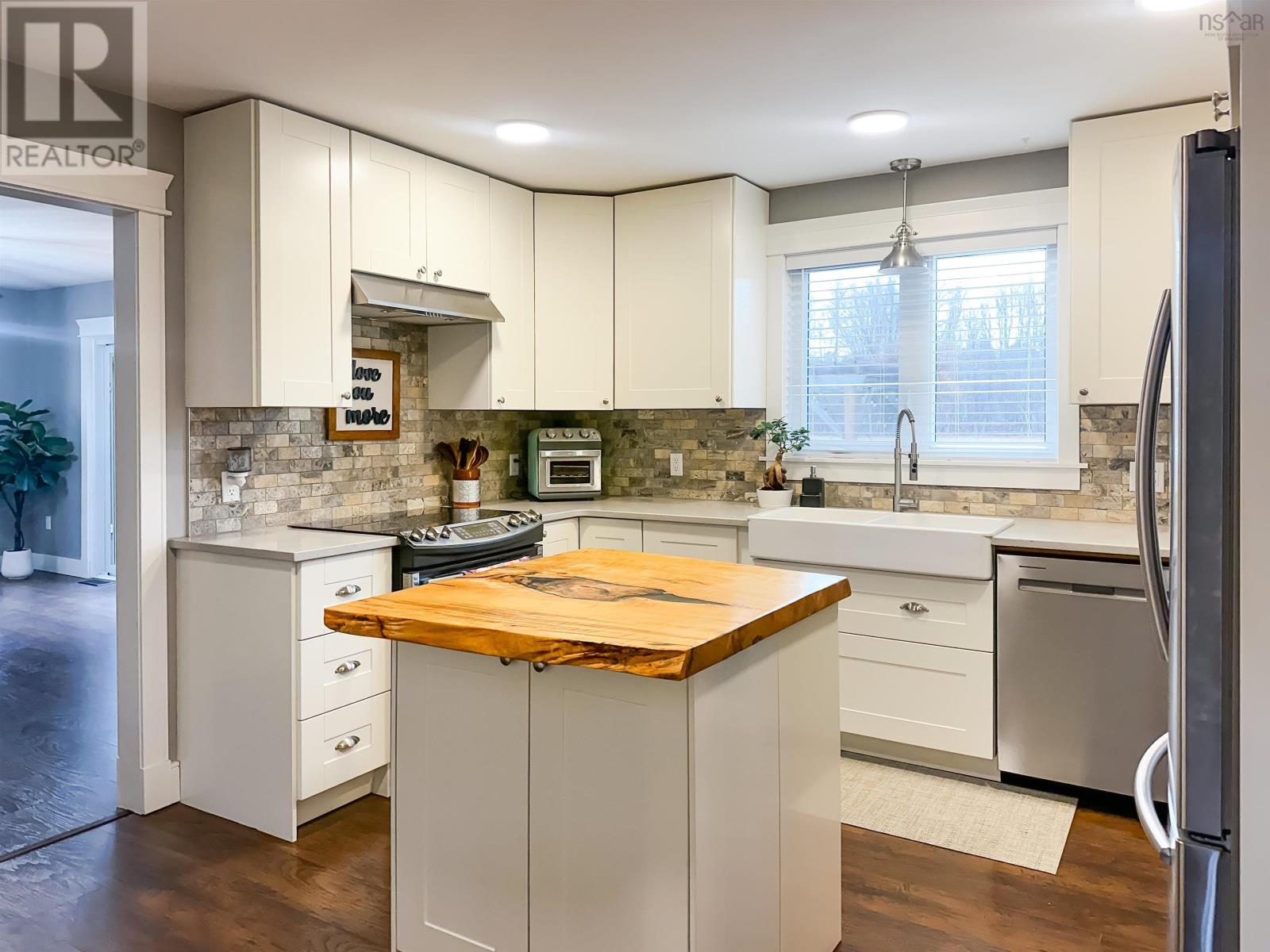 690 Maple Street, East Berwick, Nova Scotia  B0P 1E0 - Photo 5 - 202607679