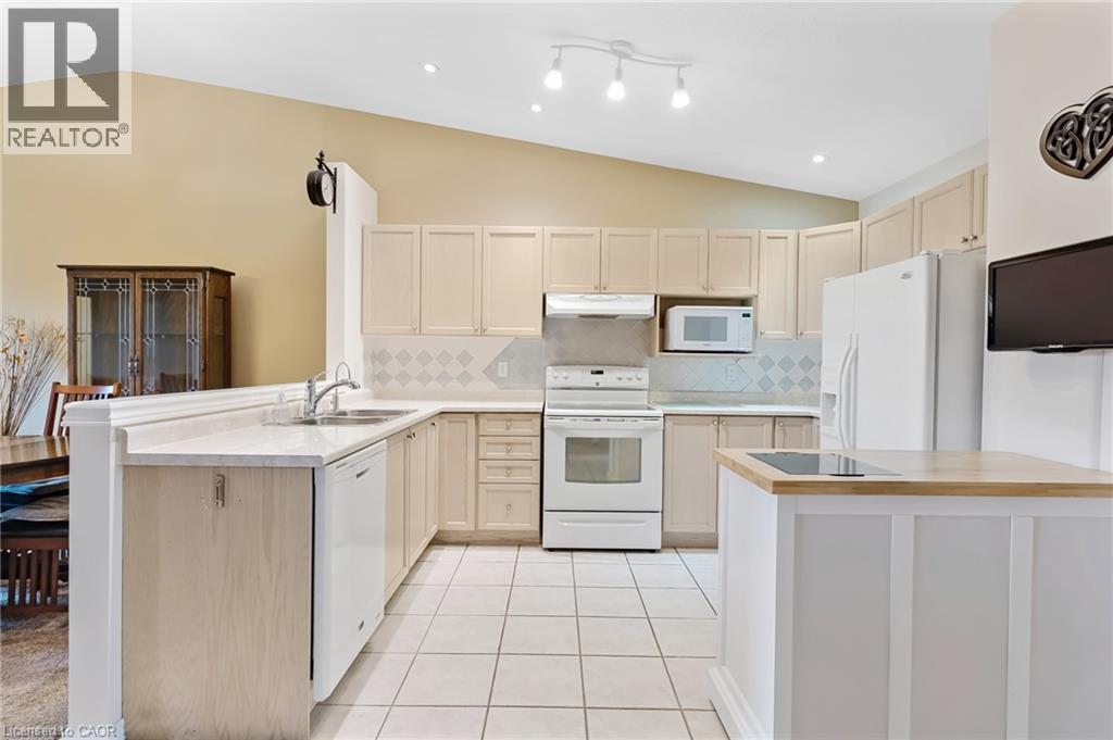 19 Hanlon Place Unit# 25, Paris, Ontario  N3L 4E8 - Photo 10 - 40820343