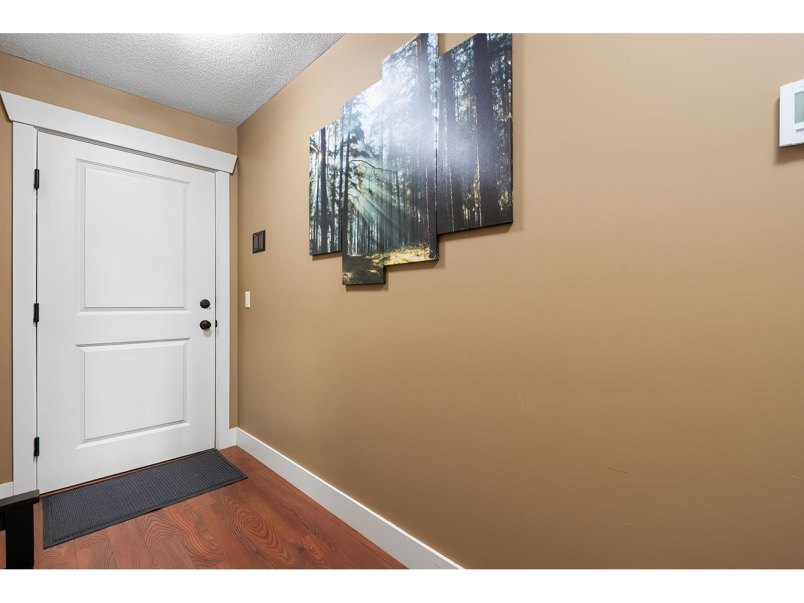 207 45893 Chesterfield Avenue, Chilliwack Downtown, Chilliwack, British Columbia  V2P 1M5 - Photo 3 - R3111424