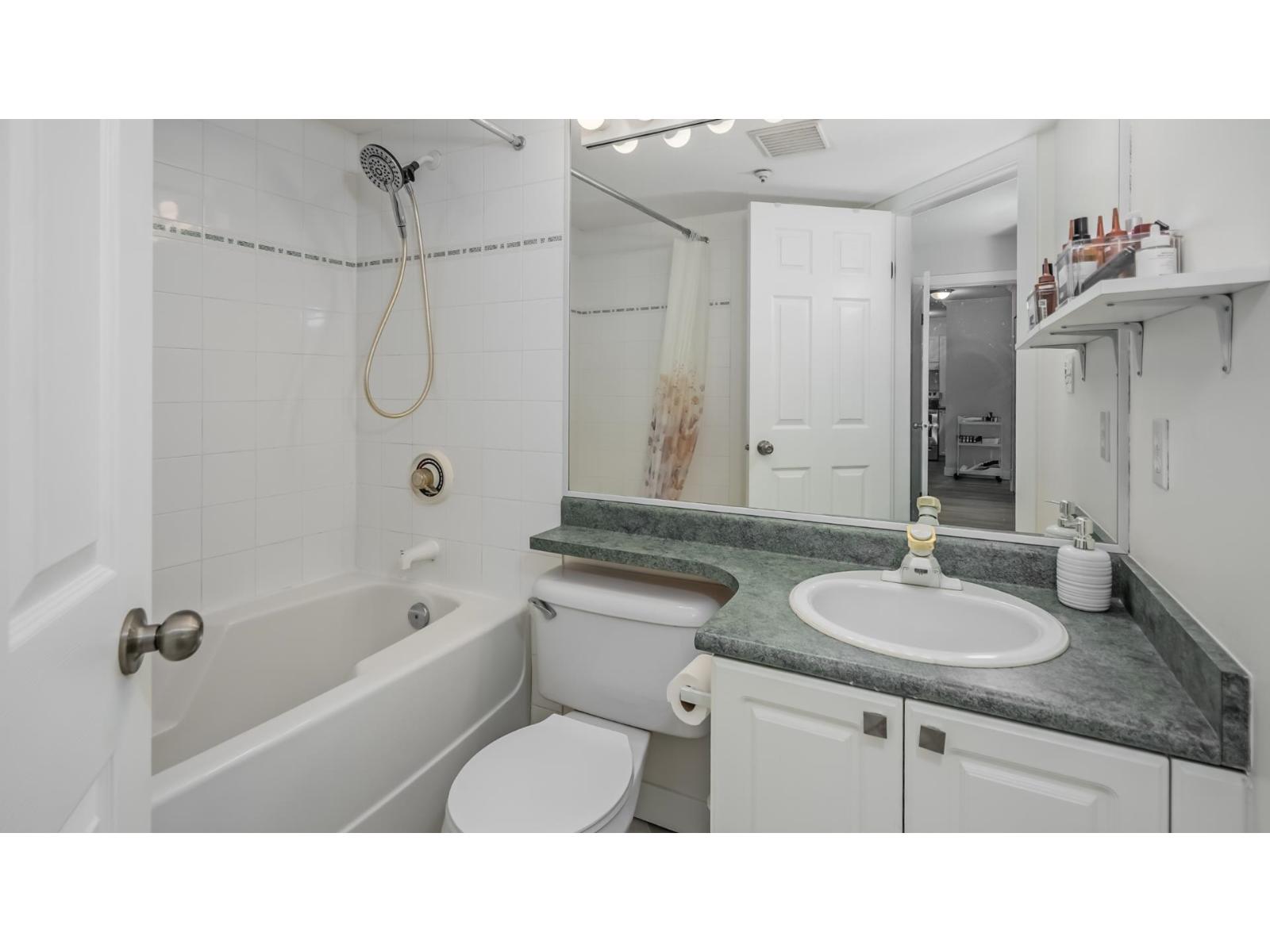 215 13733 74 Avenue, Surrey, British Columbia  V3W 1B8 - Photo 24 - R3102238