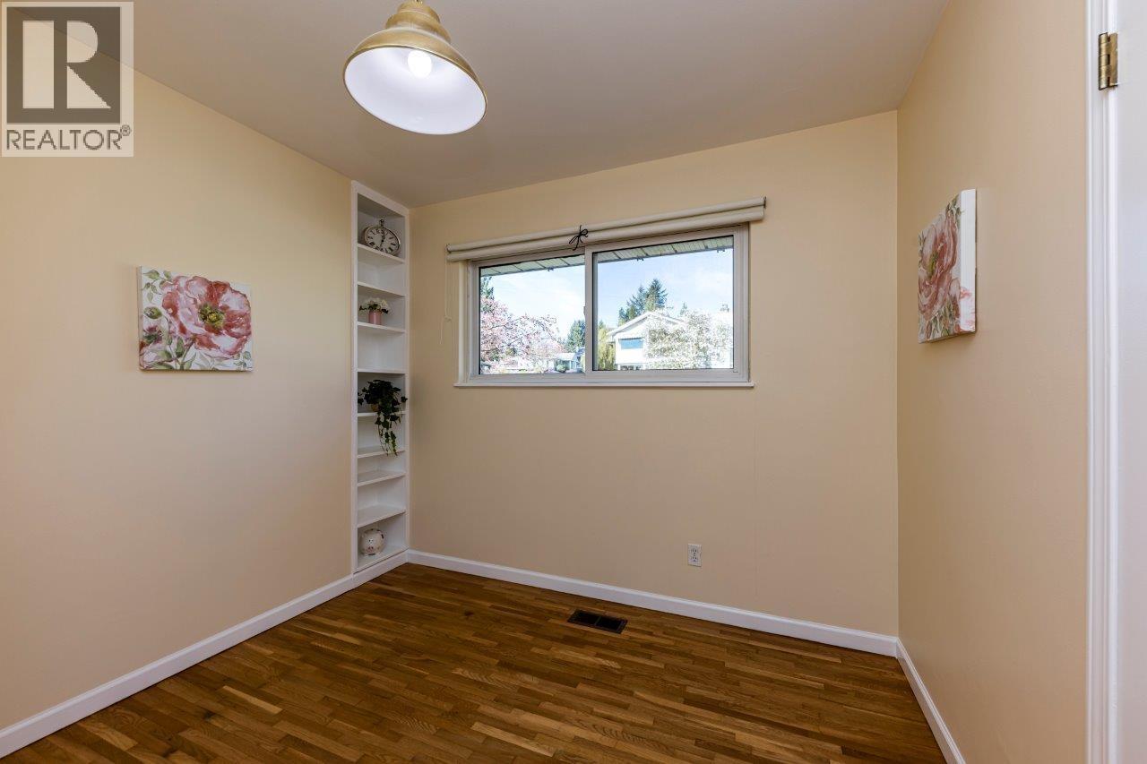 2094 Viewlynn Drive, North Vancouver, British Columbia  V7J 2W8 - Photo 13 - R3112420