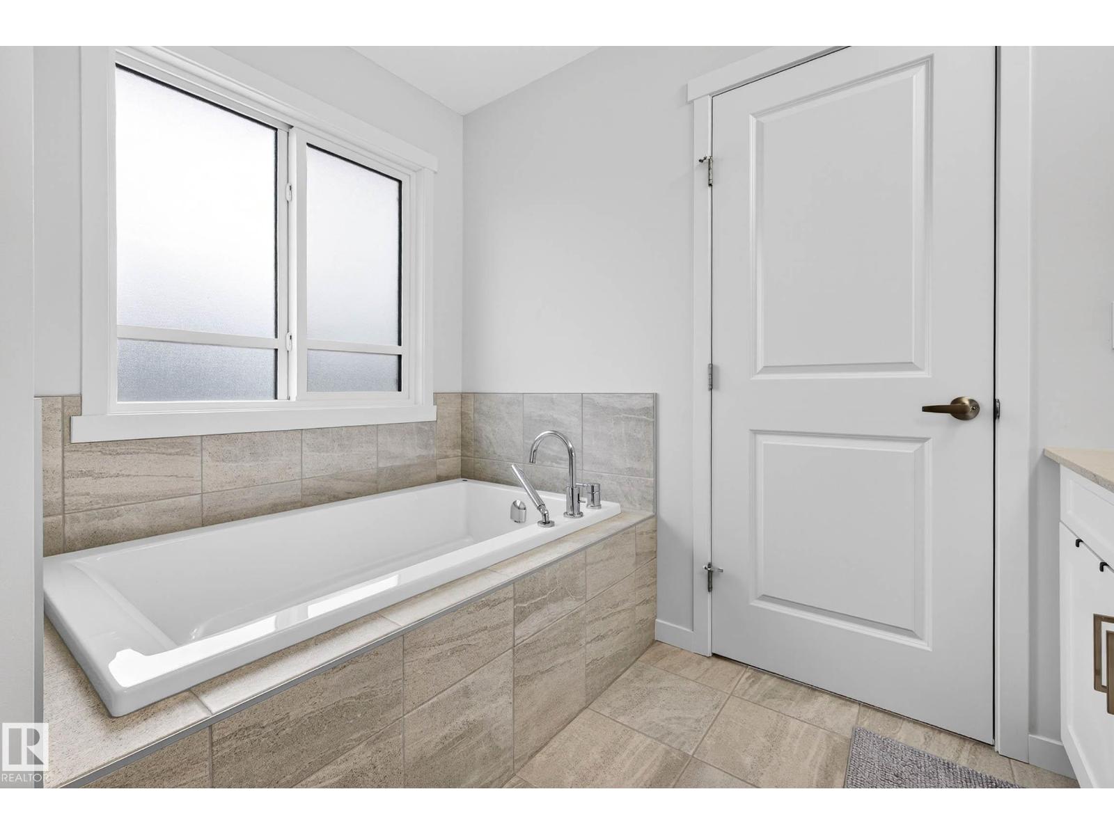 6127 Carr Rd Nw, Edmonton, Alberta  T5E 6Y4 - Photo 29 - E4478734