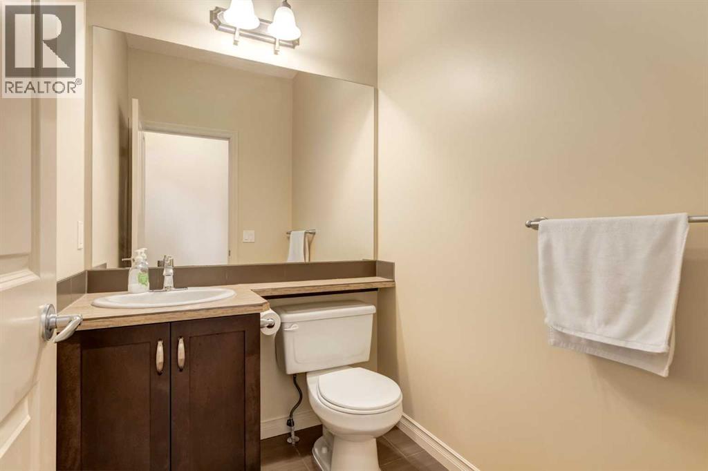 109 Westmount Place, Okotoks, Alberta  T1S 0B4 - Photo 14 - A2300208