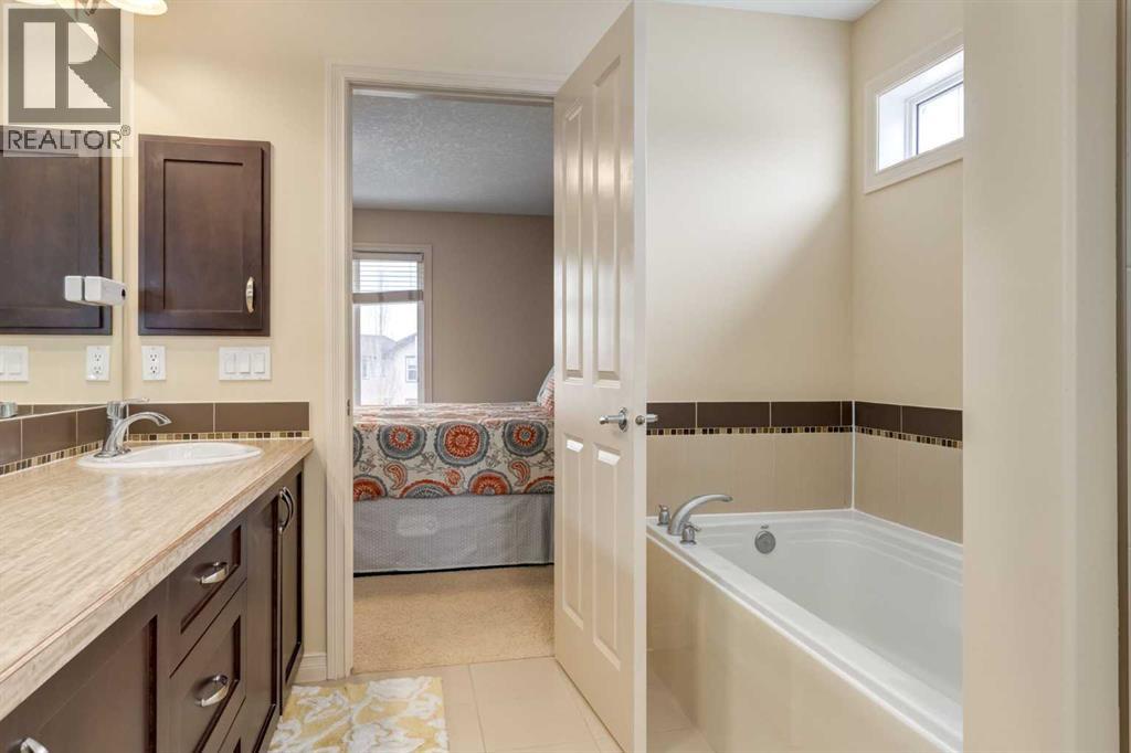 109 Westmount Place, Okotoks, Alberta  T1S 0B4 - Photo 22 - A2300208