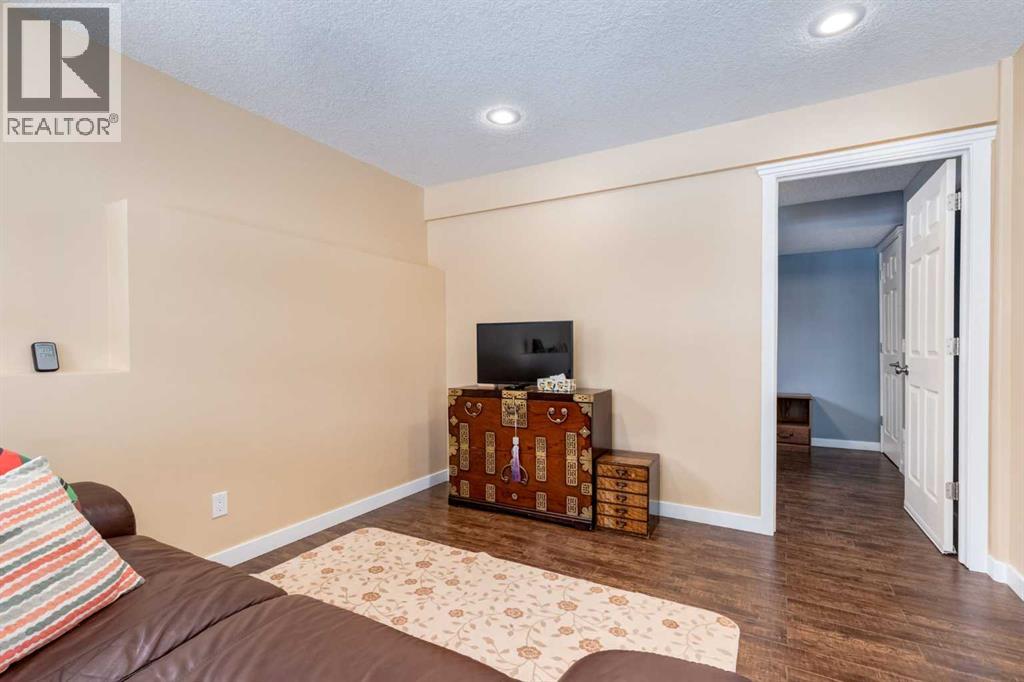 109 Westmount Place, Okotoks, Alberta  T1S 0B4 - Photo 31 - A2300208