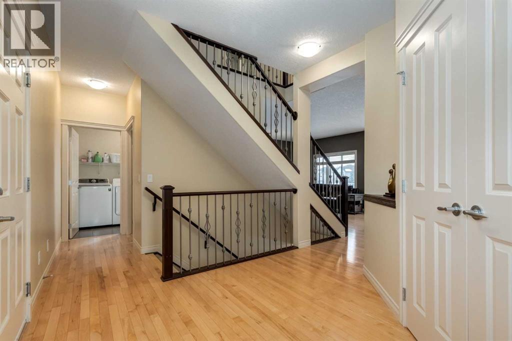 109 Westmount Place, Okotoks, Alberta  T1S 0B4 - Photo 3 - A2300208