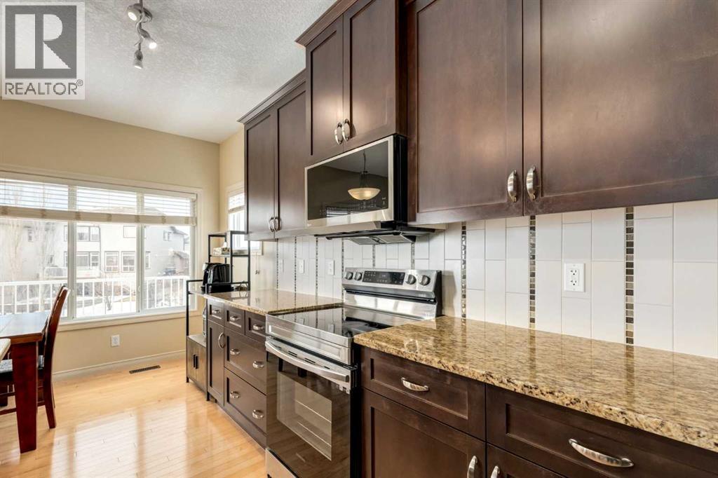 109 Westmount Place, Okotoks, Alberta  T1S 0B4 - Photo 6 - A2300208