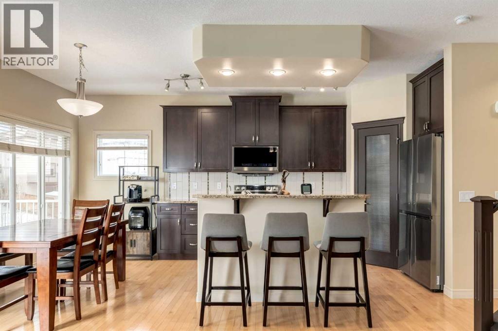 109 Westmount Place, Okotoks, Alberta  T1S 0B4 - Photo 4 - A2300208