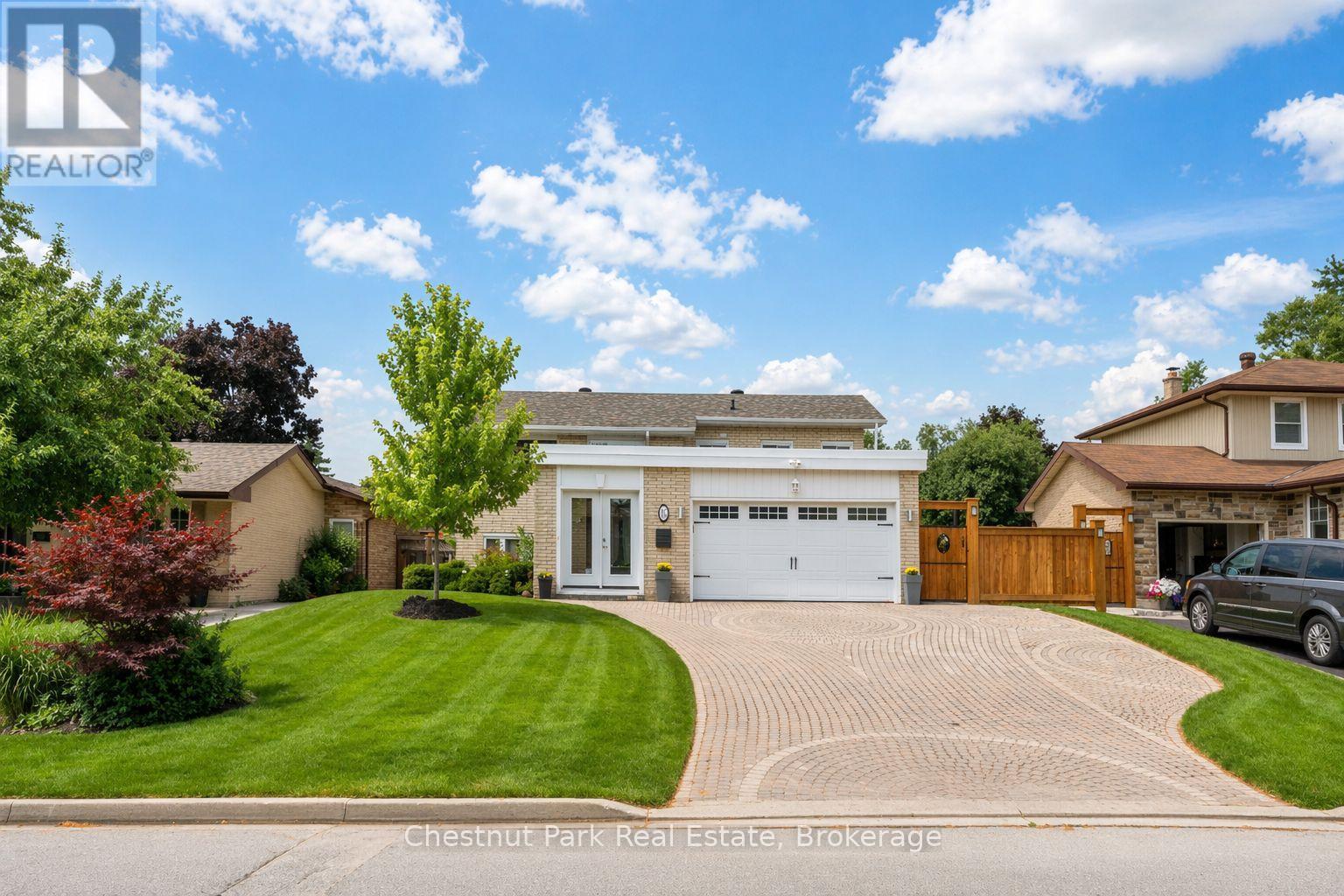 16 Davies Crescent, Barrie, Ontario  L4M 2M3 - Photo 2 - S12978916