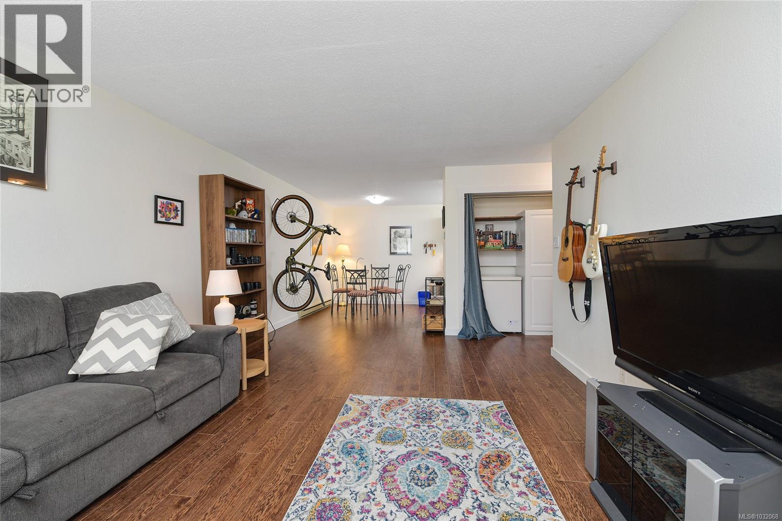 7 848 Esquimalt Rd, Esquimalt, British Columbia  V9A 6W9 - Photo 4 - 1032068