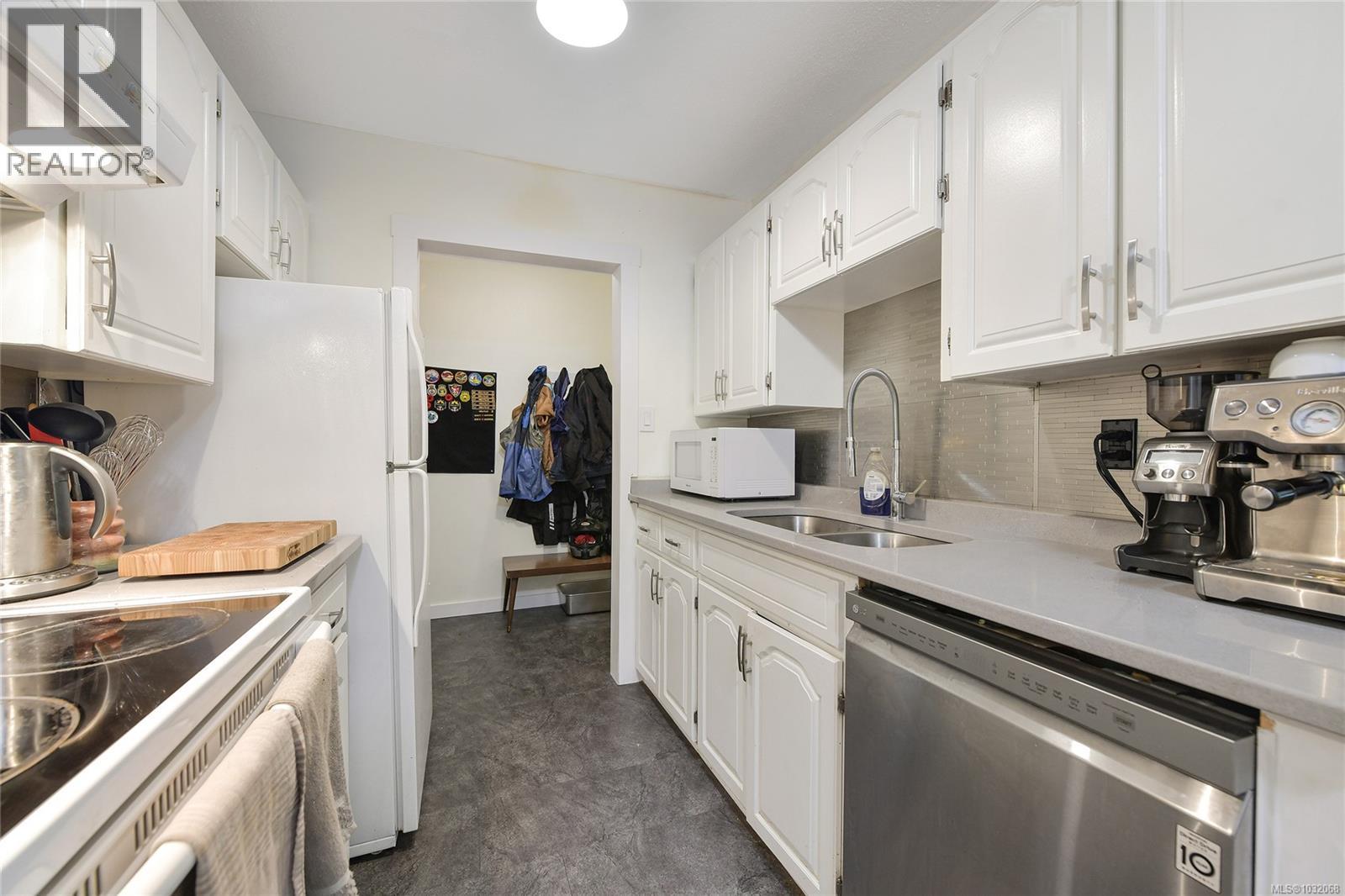 7 848 Esquimalt Rd, Esquimalt, British Columbia  V9A 6W9 - Photo 7 - 1032068