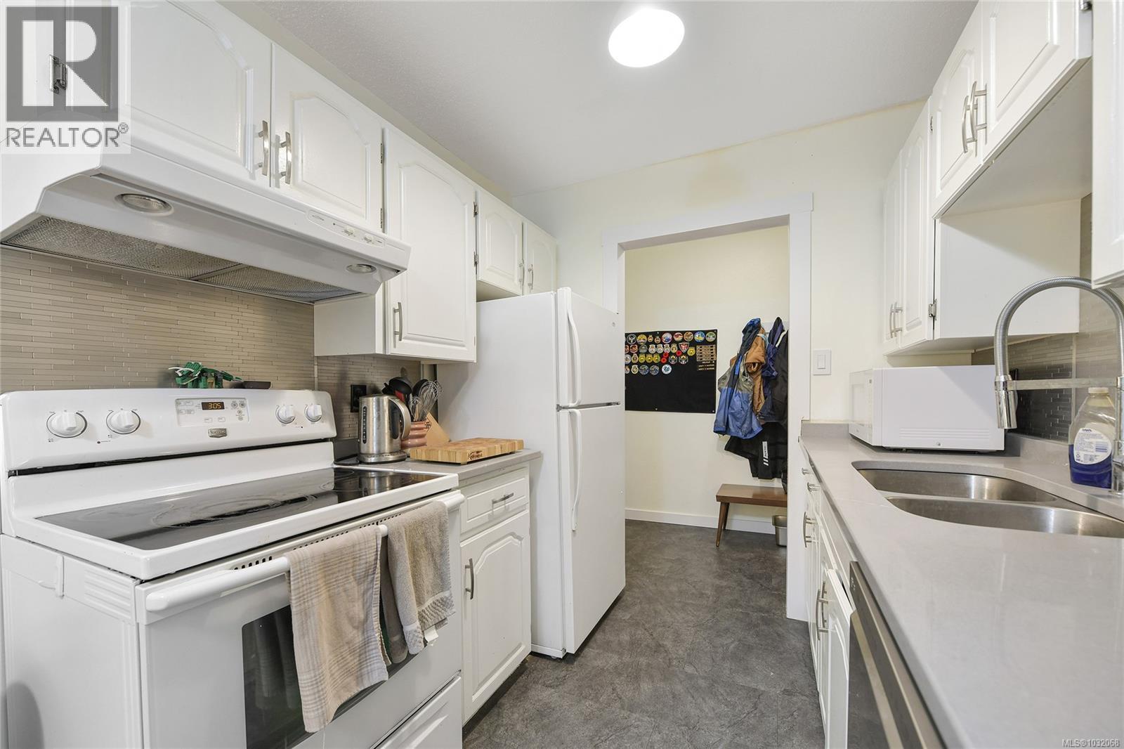 7 848 Esquimalt Rd, Esquimalt, British Columbia  V9A 6W9 - Photo 8 - 1032068