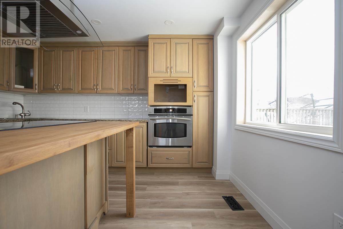 651 Queen St W, Sault Ste. Marie, Ontario  P6A 1B1 - Photo 14 - SM260650