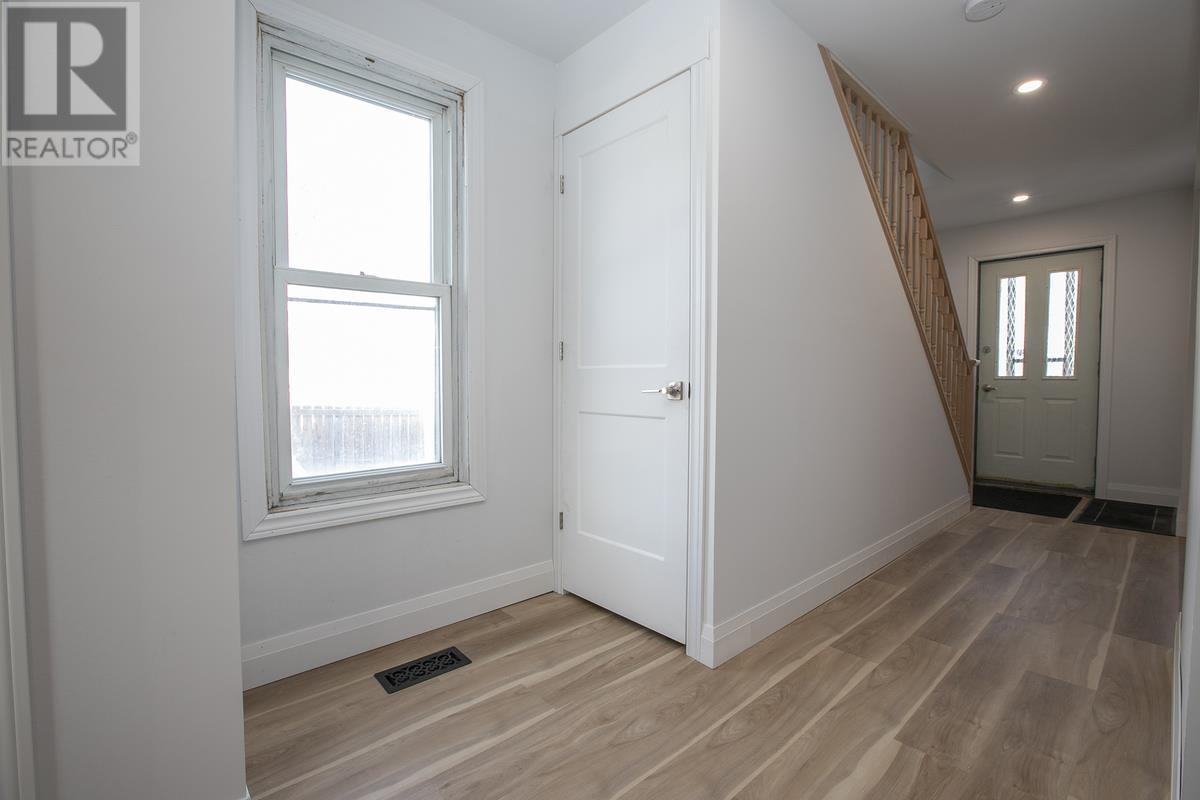 651 Queen St W, Sault Ste. Marie, Ontario  P6A 1B1 - Photo 39 - SM260650