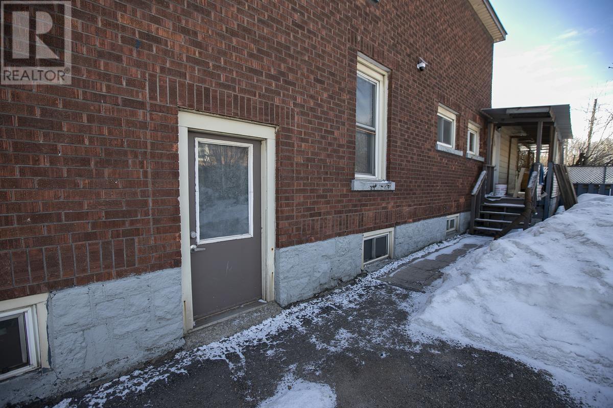 651 Queen St W, Sault Ste. Marie, Ontario  P6A 1B1 - Photo 45 - SM260650