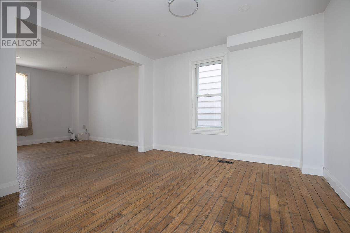 651 Queen St W, Sault Ste. Marie, Ontario  P6A 1B1 - Photo 8 - SM260650