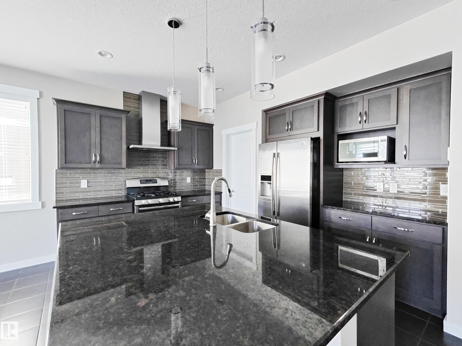 8008 18 Av Sw Sw, Edmonton, Alberta  T6X 0Z8 - Photo 12 - E4482477