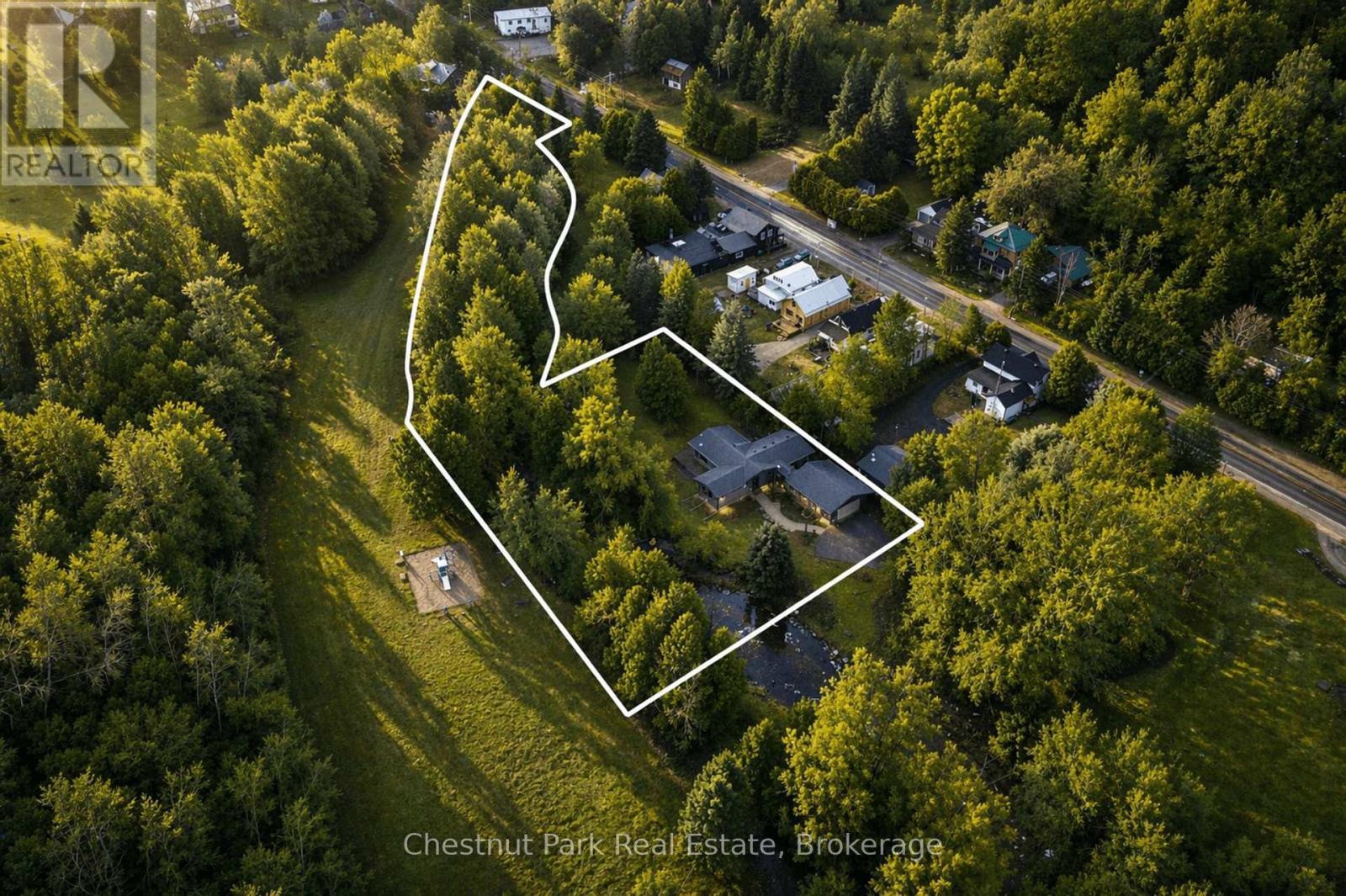 8943 County Road 9, Clearview, Ontario  L0M 1G0 - Photo 3 - S13009154