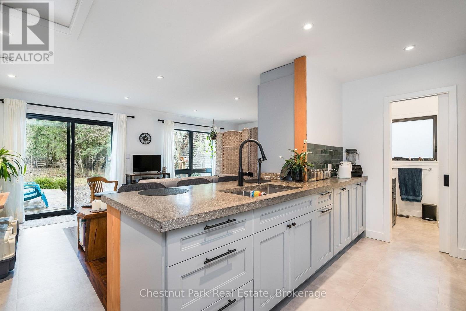 8943 County Road 9, Clearview, Ontario  L0M 1G0 - Photo 32 - S13009154