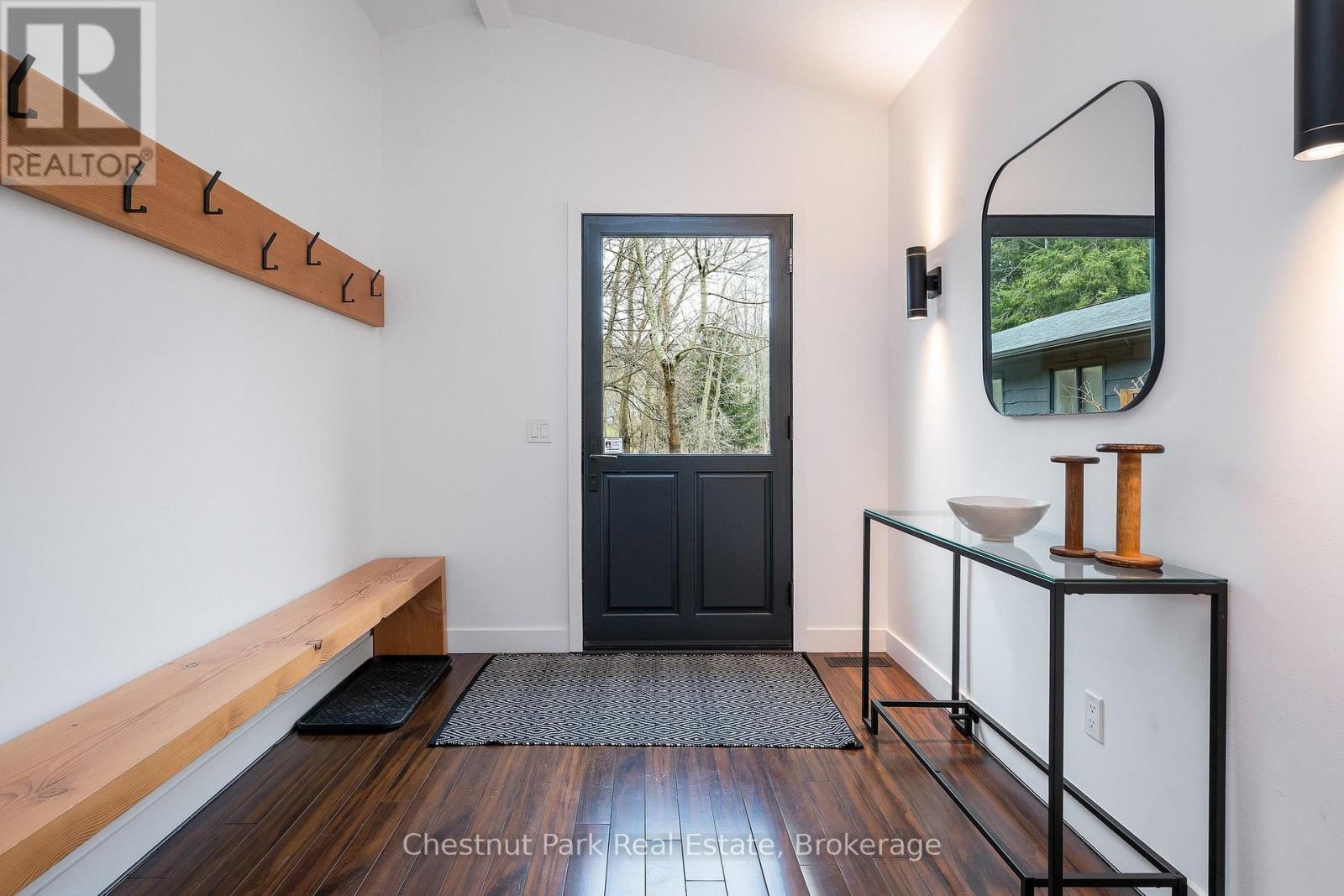 8943 County Road 9, Clearview, Ontario  L0M 1G0 - Photo 7 - S13009154