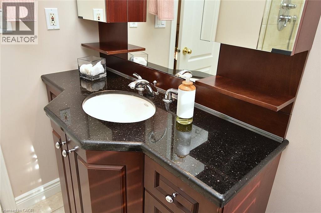 97 Sunvale Place Unit# 5, Stoney Creek, Ontario  L8E 4Z7 - Photo 26 - 40821548