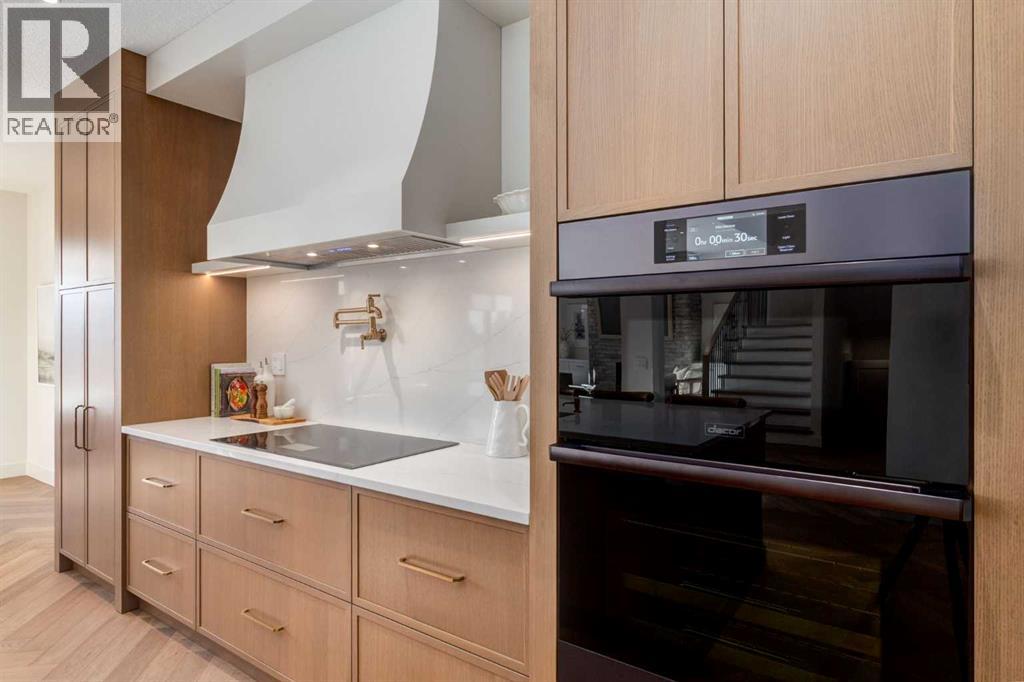 120 Greenwich Heath Nw, Calgary, Alberta  T3B 6P2 - Photo 7 - A2282414