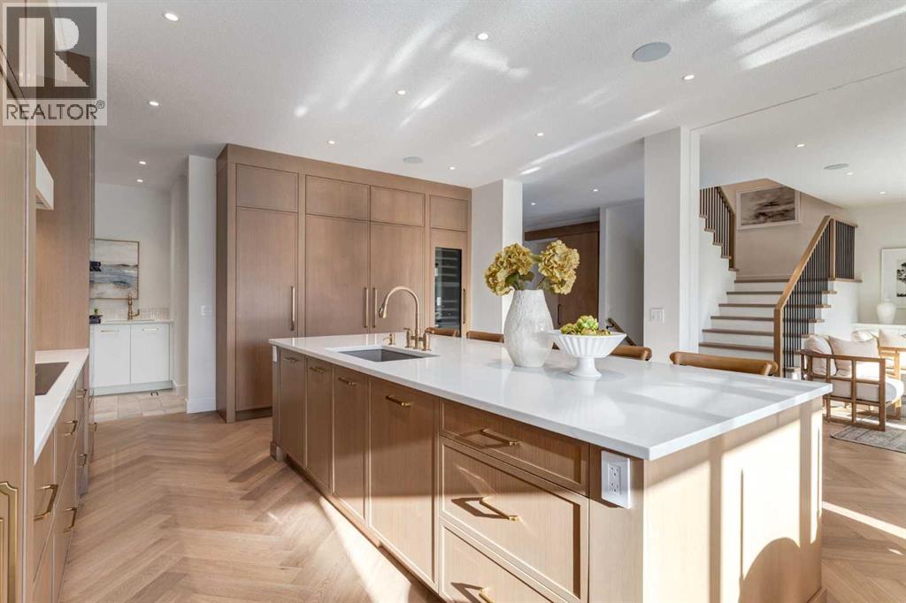 120 Greenwich Heath Nw, Calgary, Alberta  T3B 6P2 - Photo 5 - A2282414