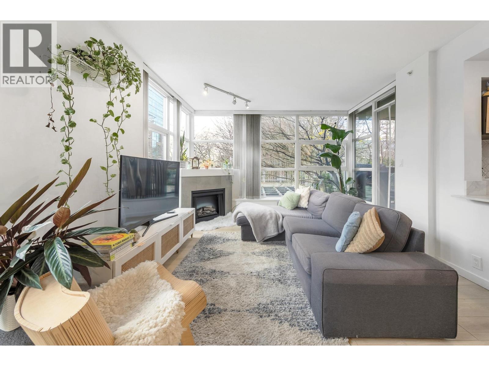 205 189 National Avenue, Vancouver, British Columbia  V6A 4L8 - Photo 3 - R3085684