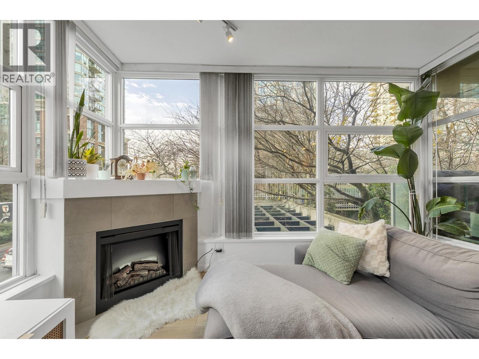 205 189 National Avenue, Vancouver, British Columbia  V6A 4L8 - Photo 5 - R3085684