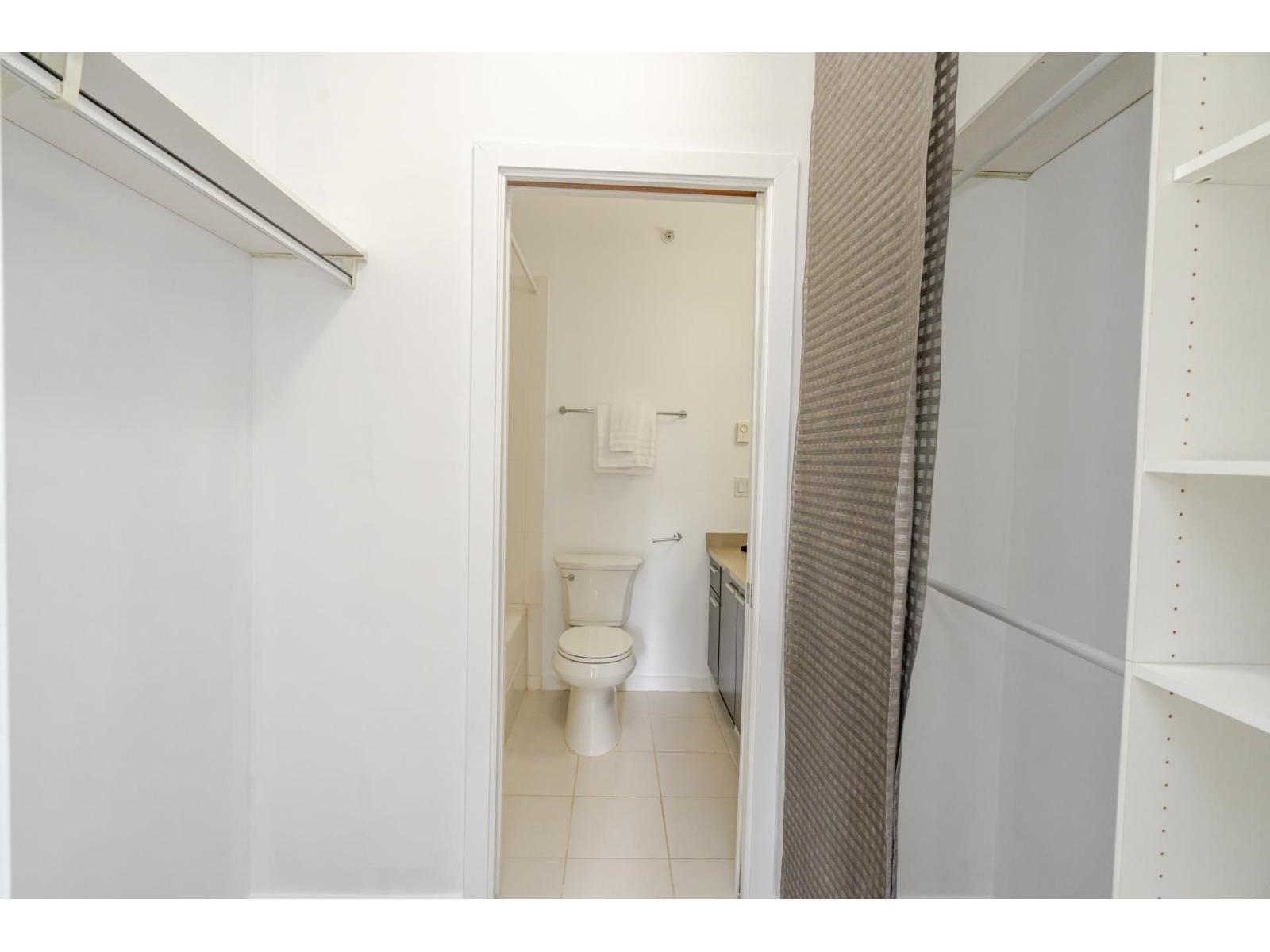 405 10455 University Drive, Surrey, British Columbia  V3T 0A5 - Photo 30 - R3112312