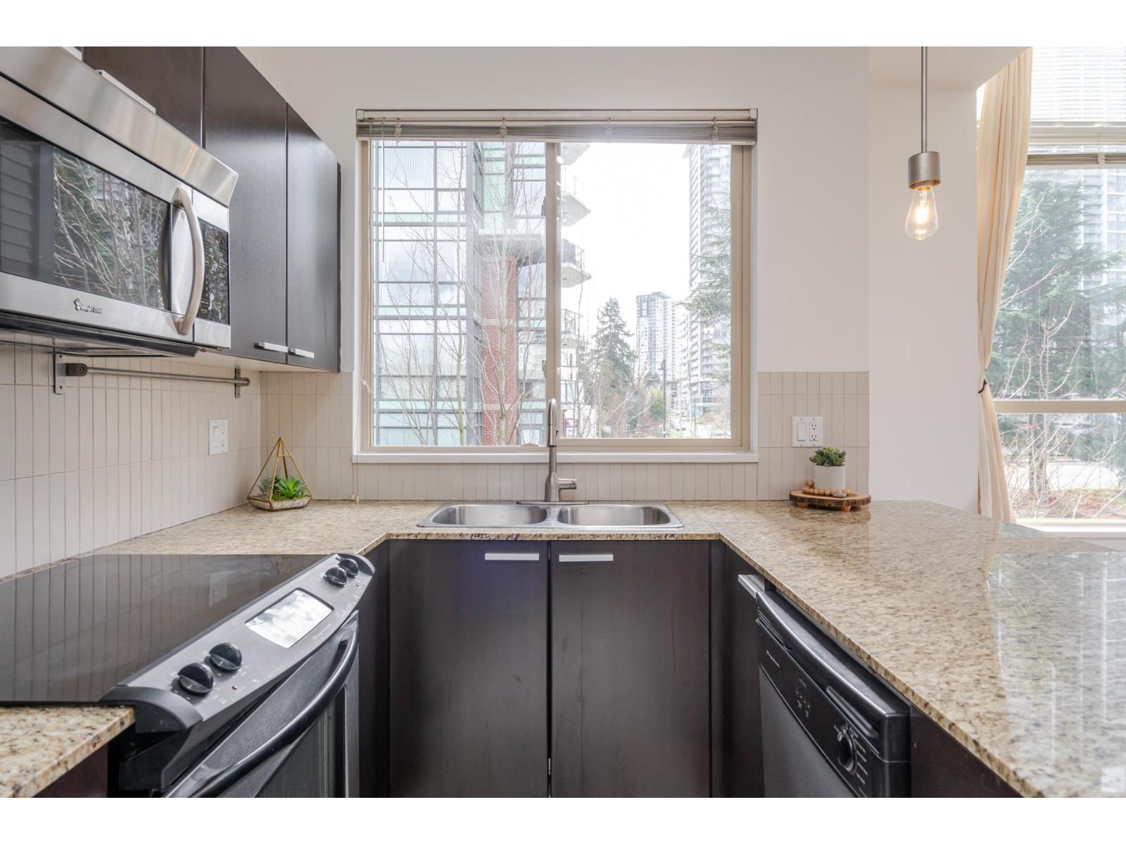 405 10455 University Drive, Surrey, British Columbia  V3T 0A5 - Photo 23 - R3112312