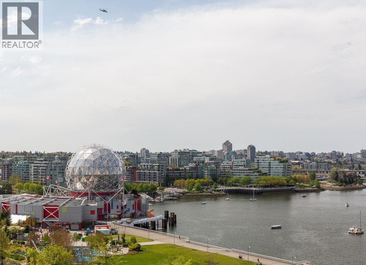 1305 120 Milross Avenue, Vancouver, British Columbia  V6A 4K7 - Photo 2 - R3112327