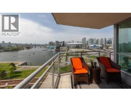 1305 120 MILROSS AVENUE, Vancouver, British Columbia