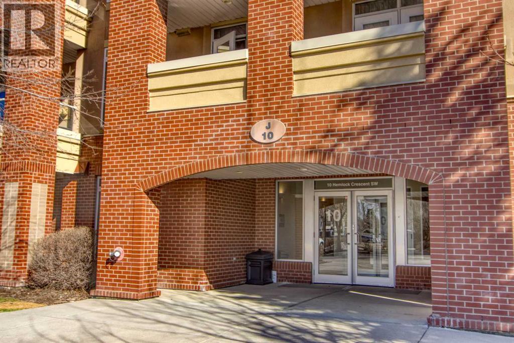 208, 10 Hemlock Crescent Sw, Calgary, Alberta  T3C 2Z1 - Photo 3 - A2295100